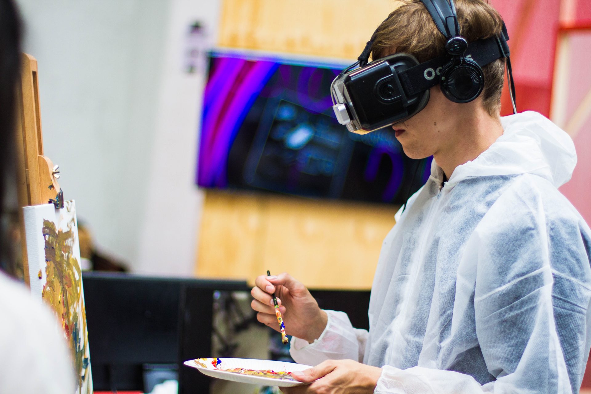 Painting with VR headset on