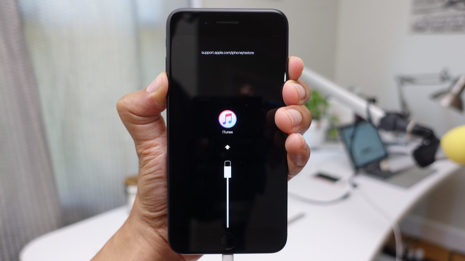 how to hard reset iphone 8 plus without computer
